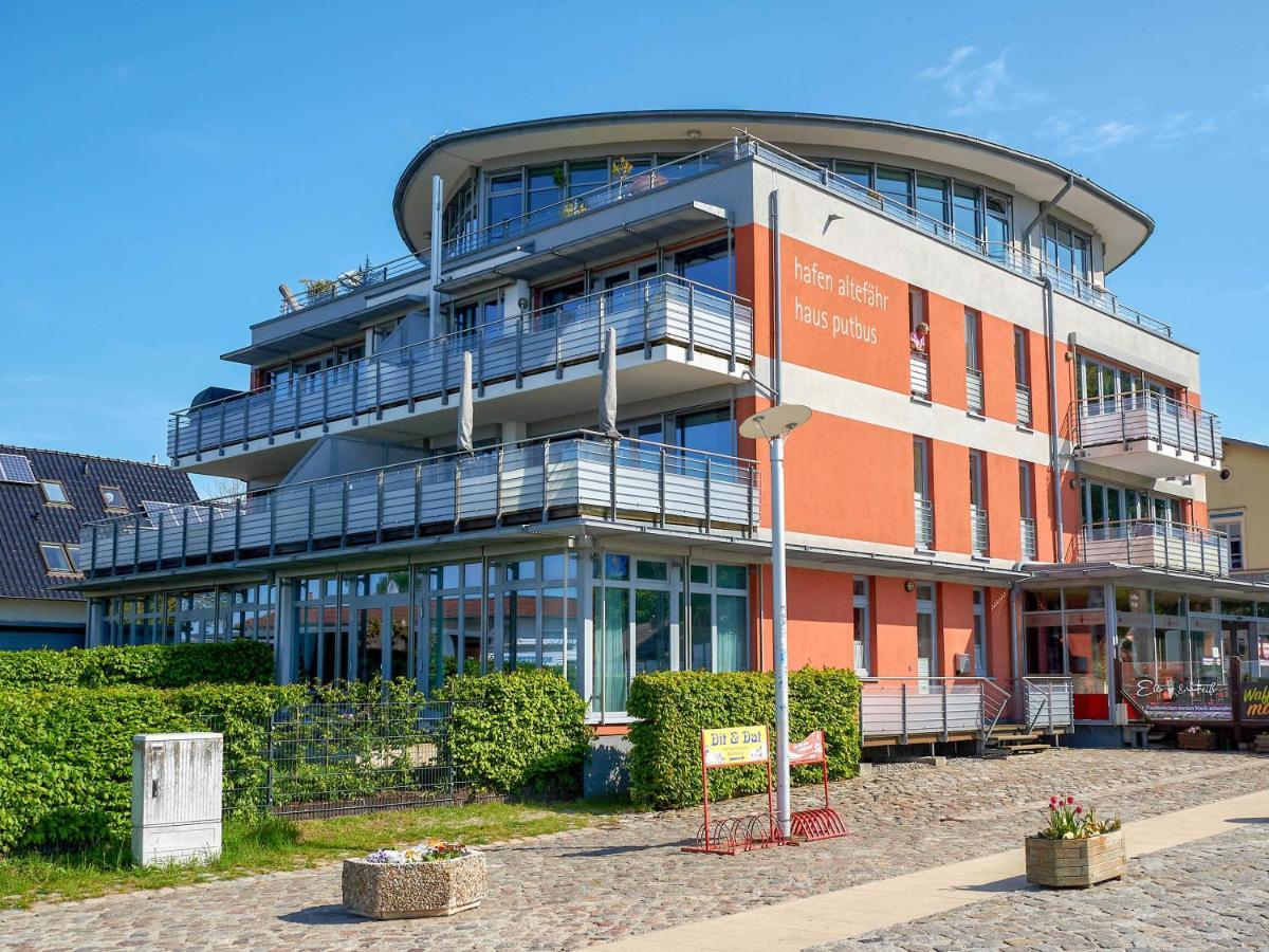 Haus Putbus In Altefaehr - Wg 3 Mit Panoramablick Appartement Buitenkant foto