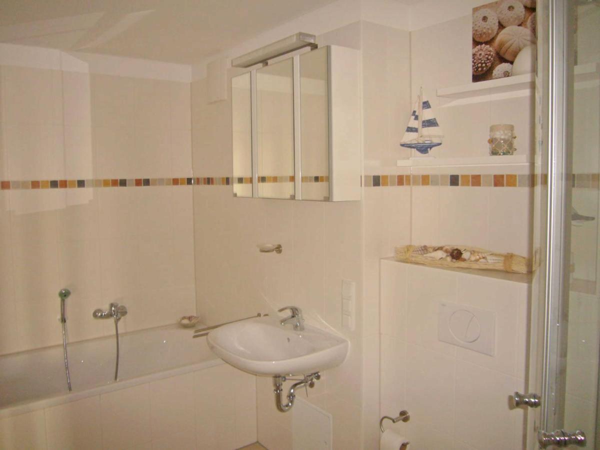 Haus Putbus In Altefaehr - Wg 3 Mit Panoramablick Appartement Buitenkant foto