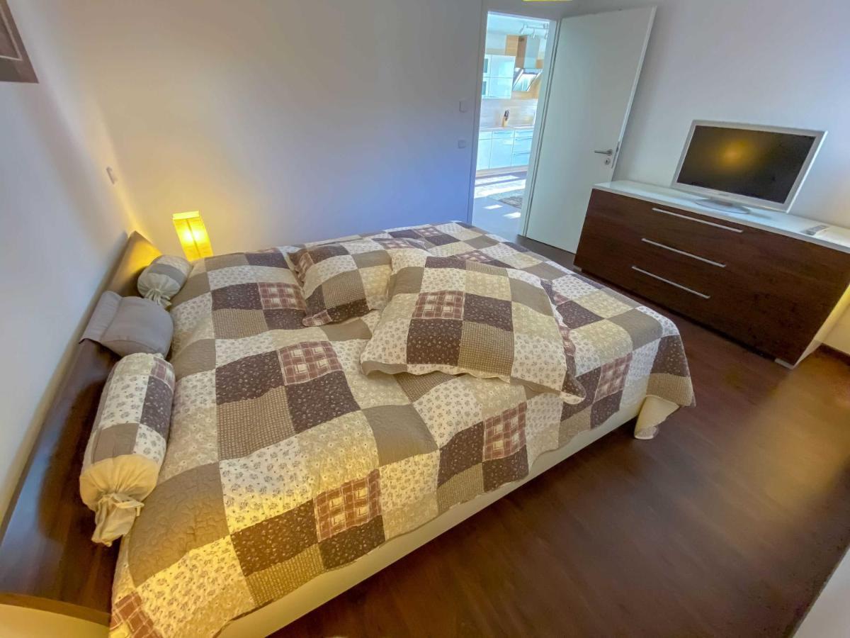 Haus Putbus In Altefaehr - Wg 3 Mit Panoramablick Appartement Buitenkant foto
